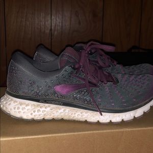 Women’s Brooks Glycerin 17 running shoes
